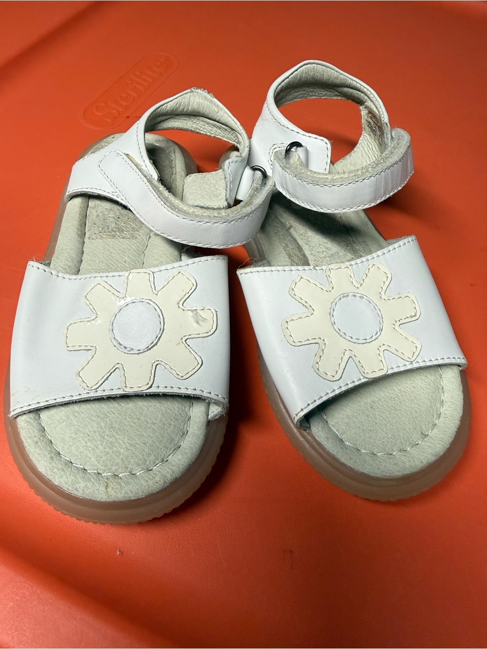 White Kids Sandals with Flower Accent - Unbranded